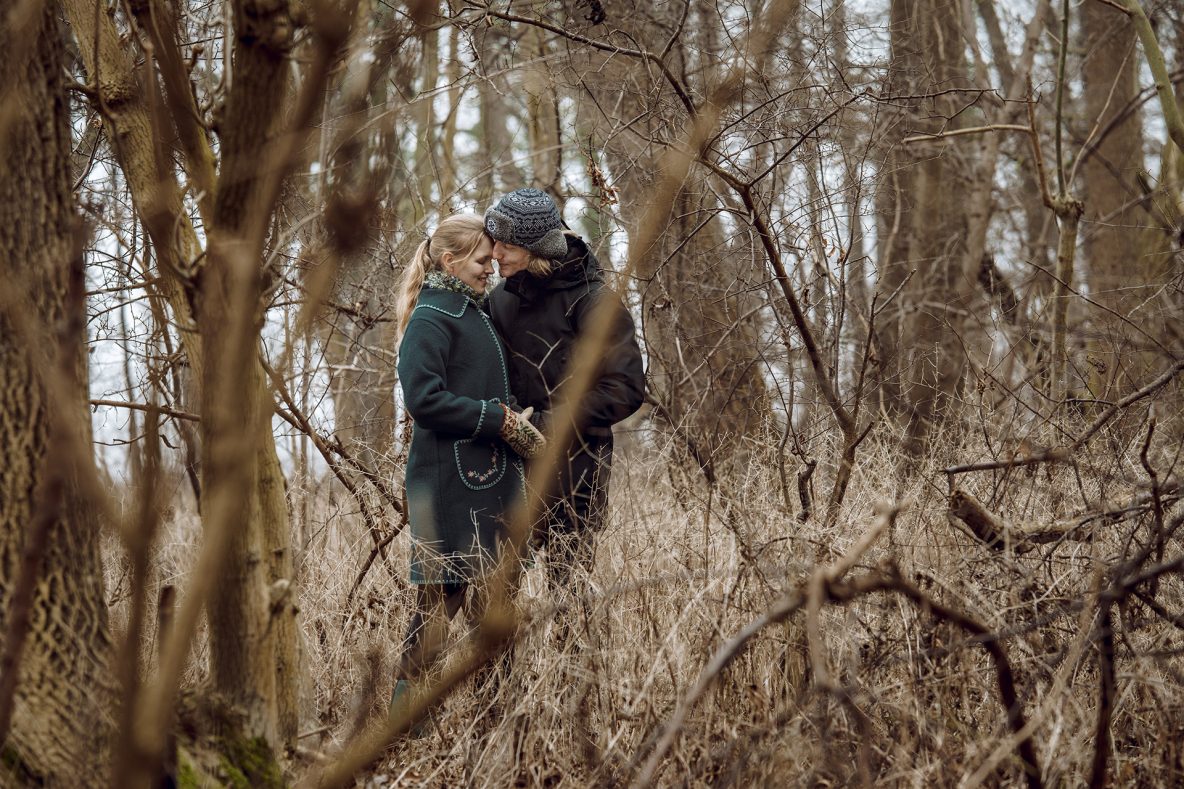 Outdoor Fotografie eines Paares im Wald